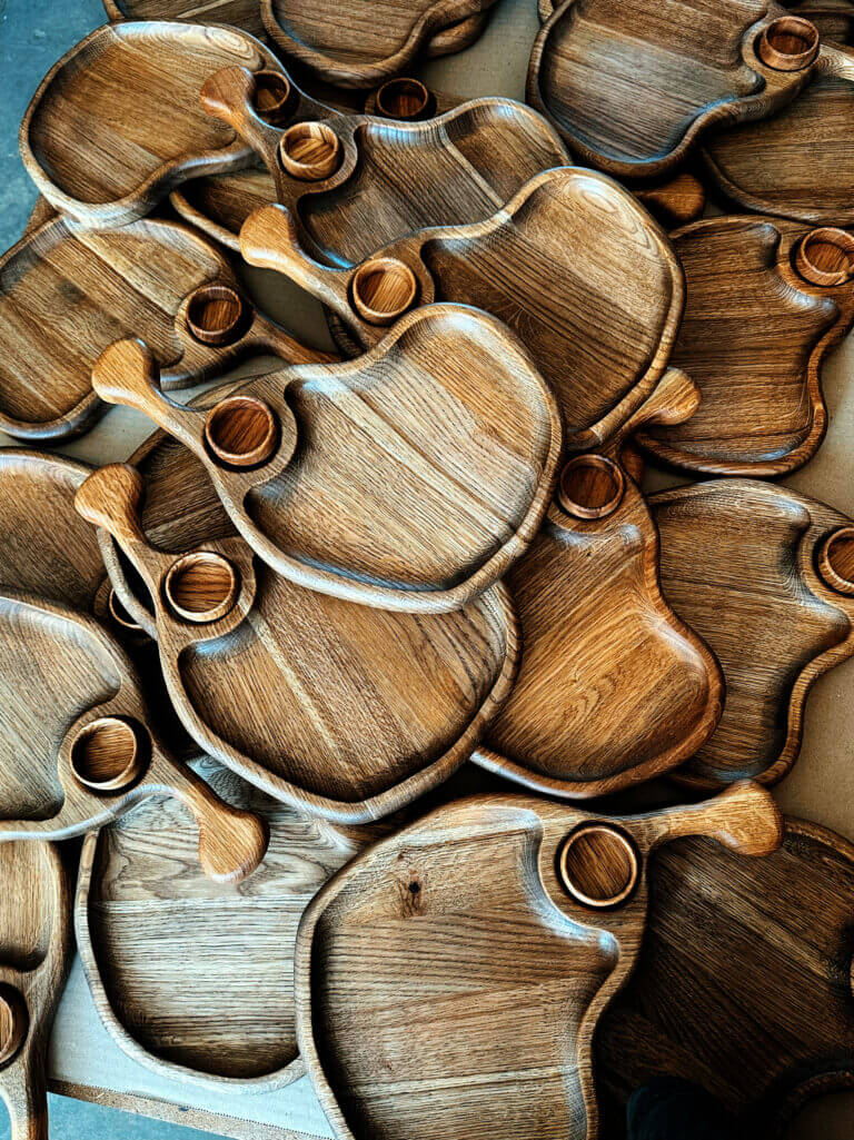 Дошка для Подачі Стейку "Кісточка" Дубова 35*25 см