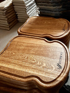 Дошка Дубова Кухонна  "Хлібчик" для нарізання 30*40 см