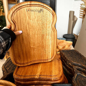 Дошка Дубова Кухонна  "Хлібчик" для нарізання 30*40 см