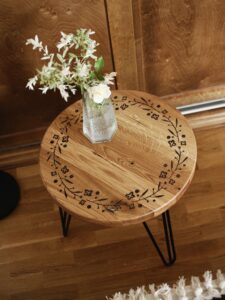 Кавовий Столик "Вінок Мідгарду" Дуб 50*45 см на Металевих Чорних Ніжках