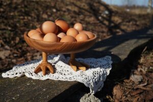 Великодня Підставка "Курочка - Ципочка" для яєць на курячих ніжках