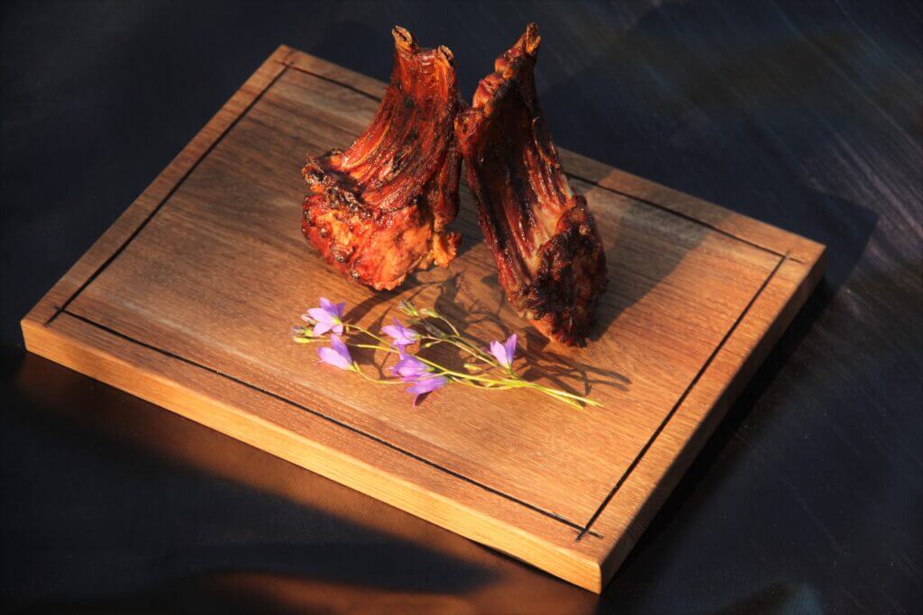 Дошка «Житня» 35×25 см — дубова для подачі соковитих ребер, барбекю