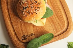 Дошка "Бочка 02" Дубова Кухонна Для Нарізання 32*22 см