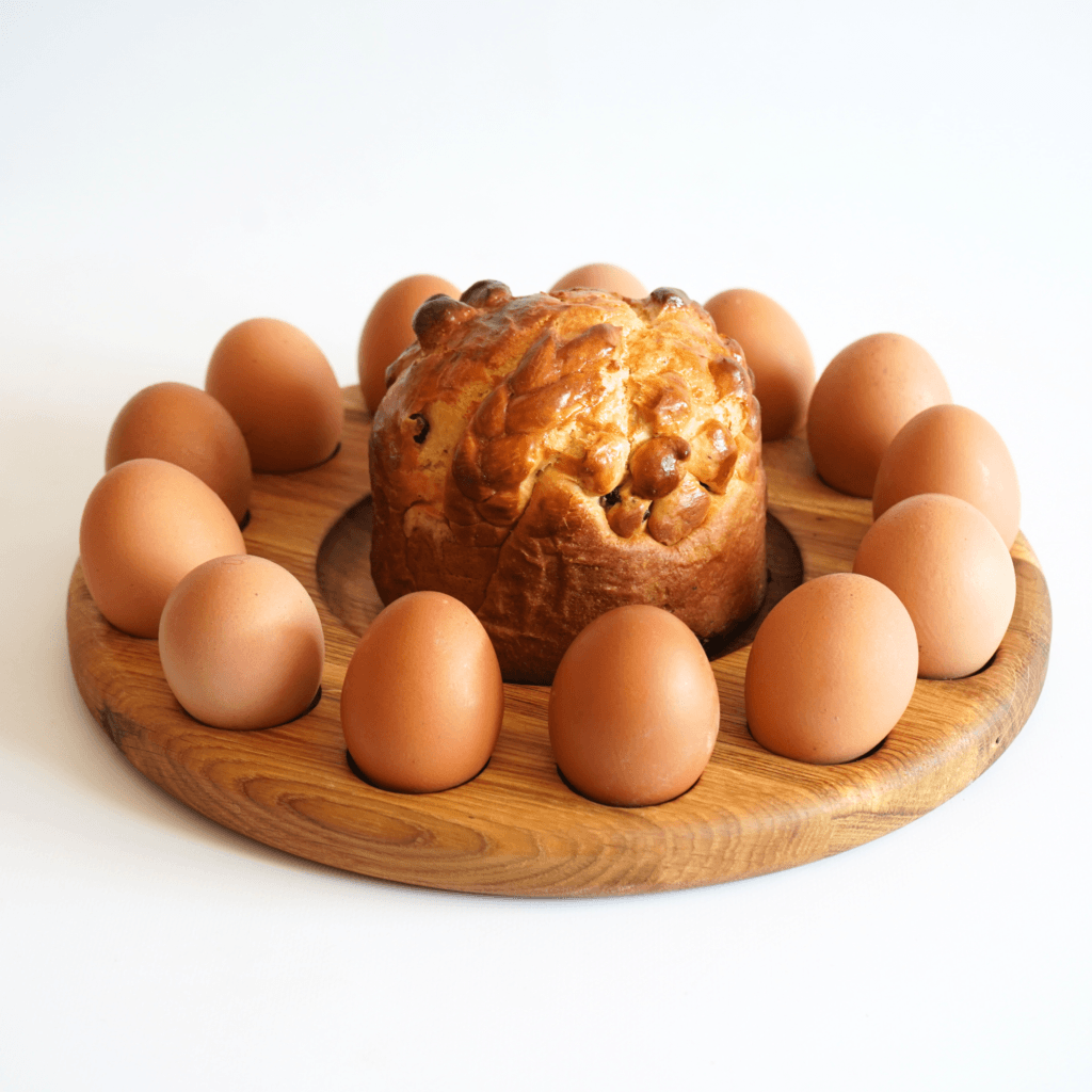 Великодня Підставка "На 13 Яєць" Та Паску